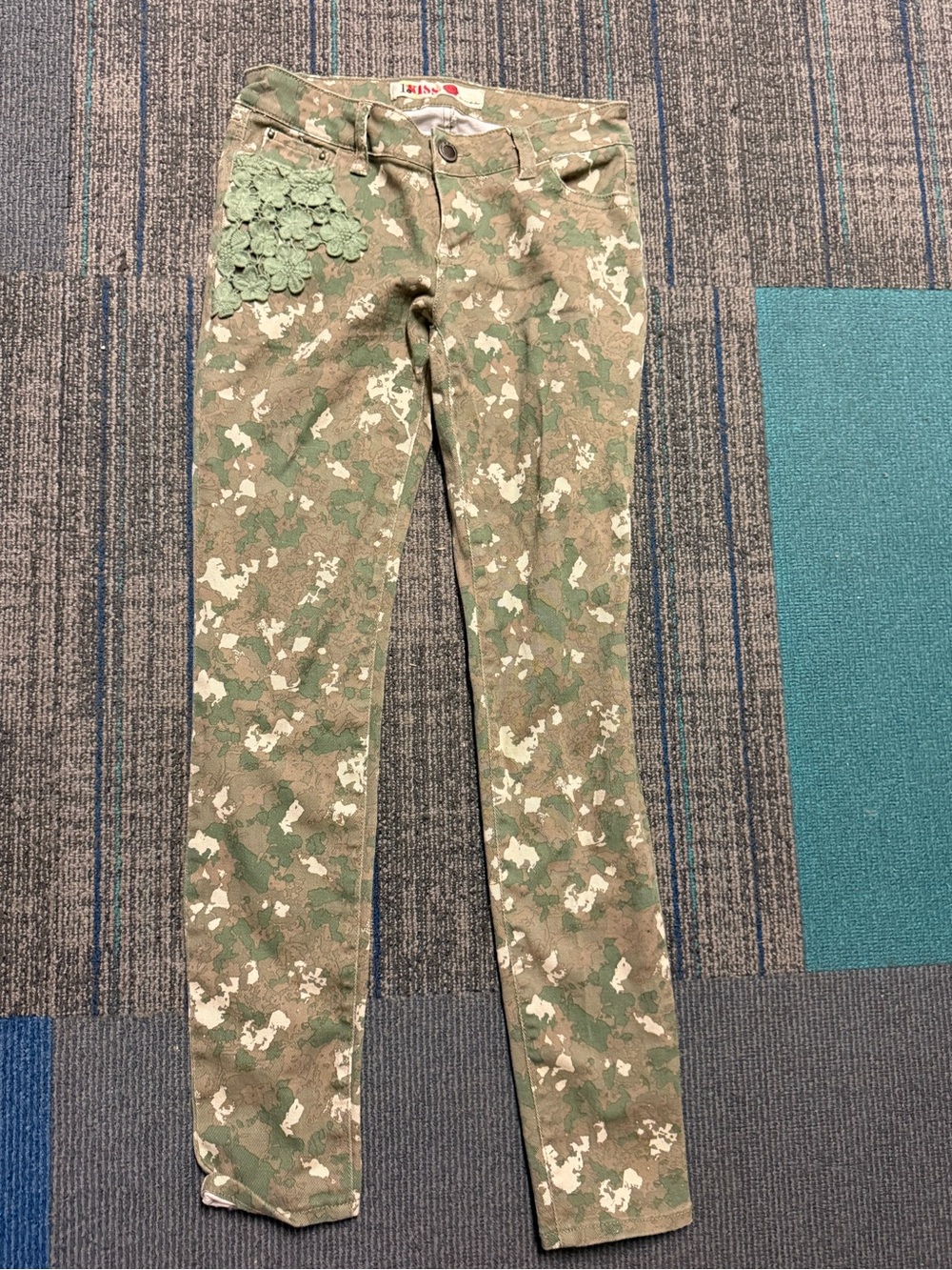 Camouflage Skinny Jeans with Crochet Detail - Green -